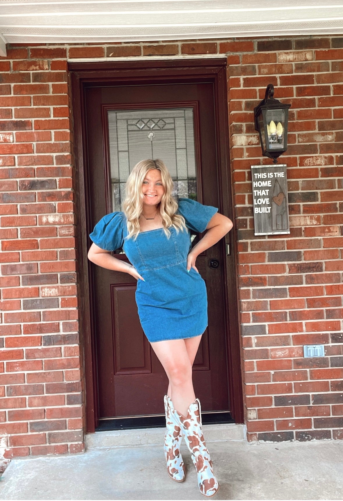 gently used puffy sleeve denim dress