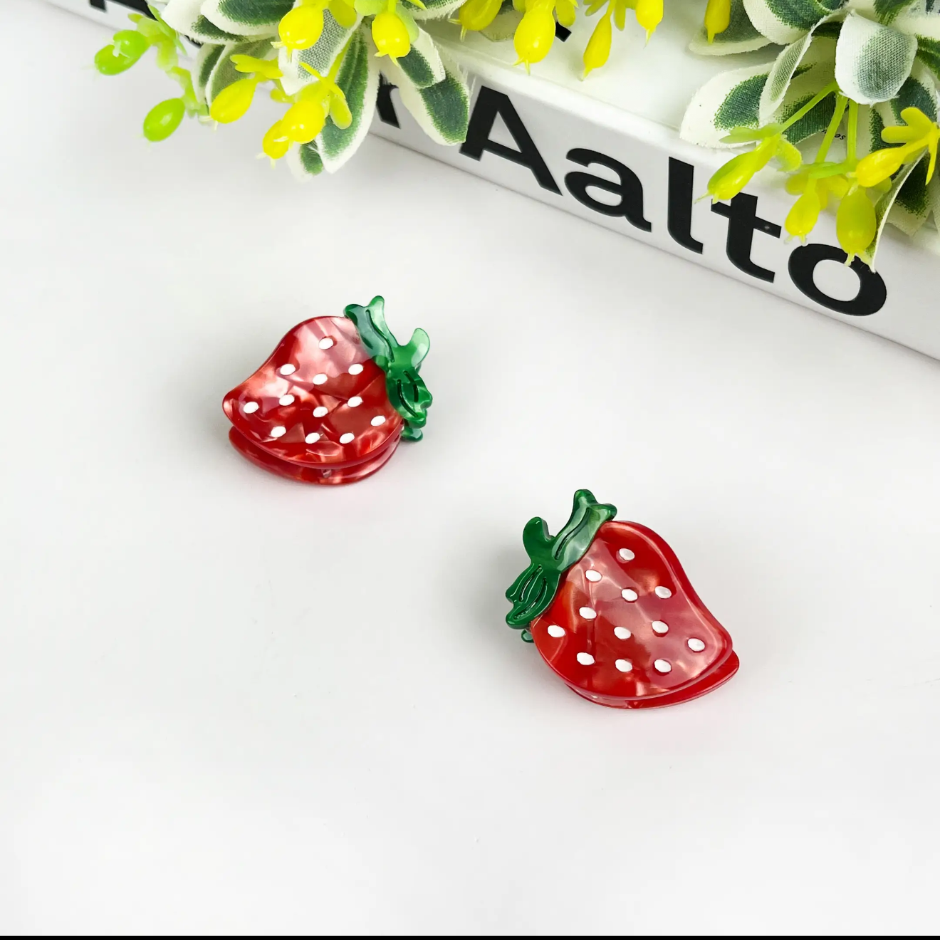 strawberry clips