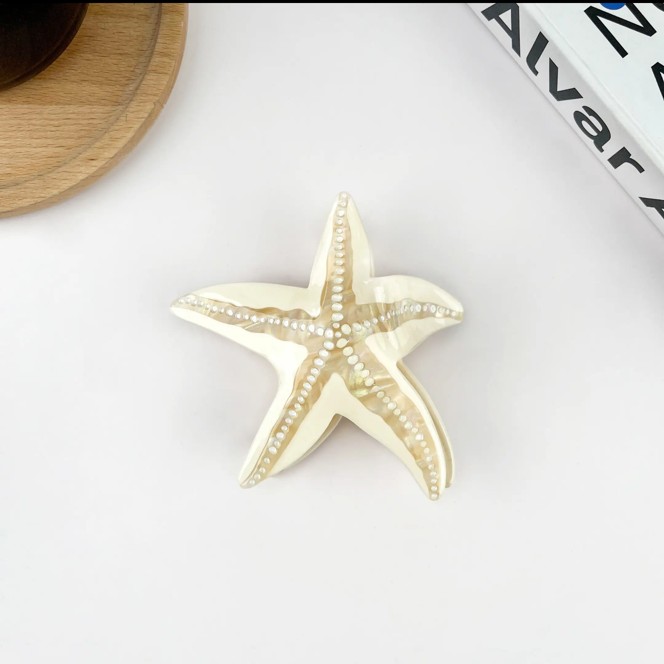 beige starfish clip